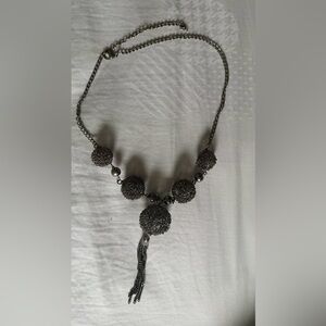 Elegant Silver/black Necklace with Textured Spheres